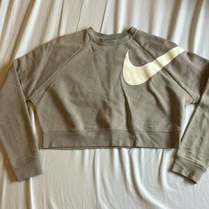 Nike Cropped Sweatshirt